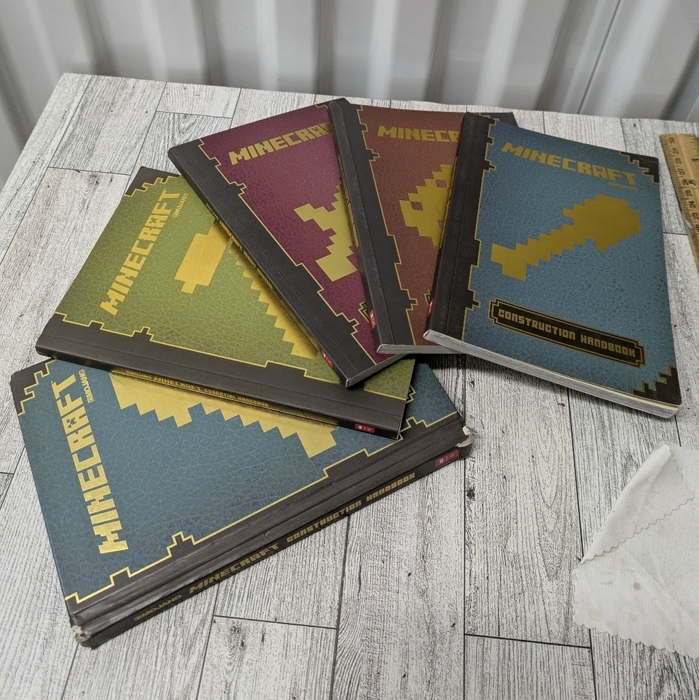 Minecraft Hardcover Book Set